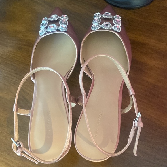 Ann Taylor kitten heel satin pump 9 - Picture 4 of 7